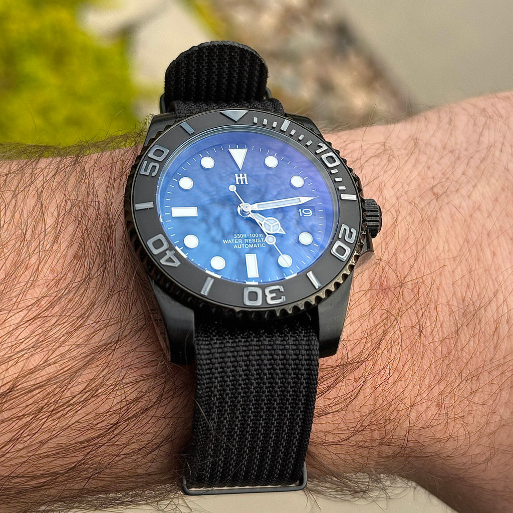 Stealth-Sapphire Diver