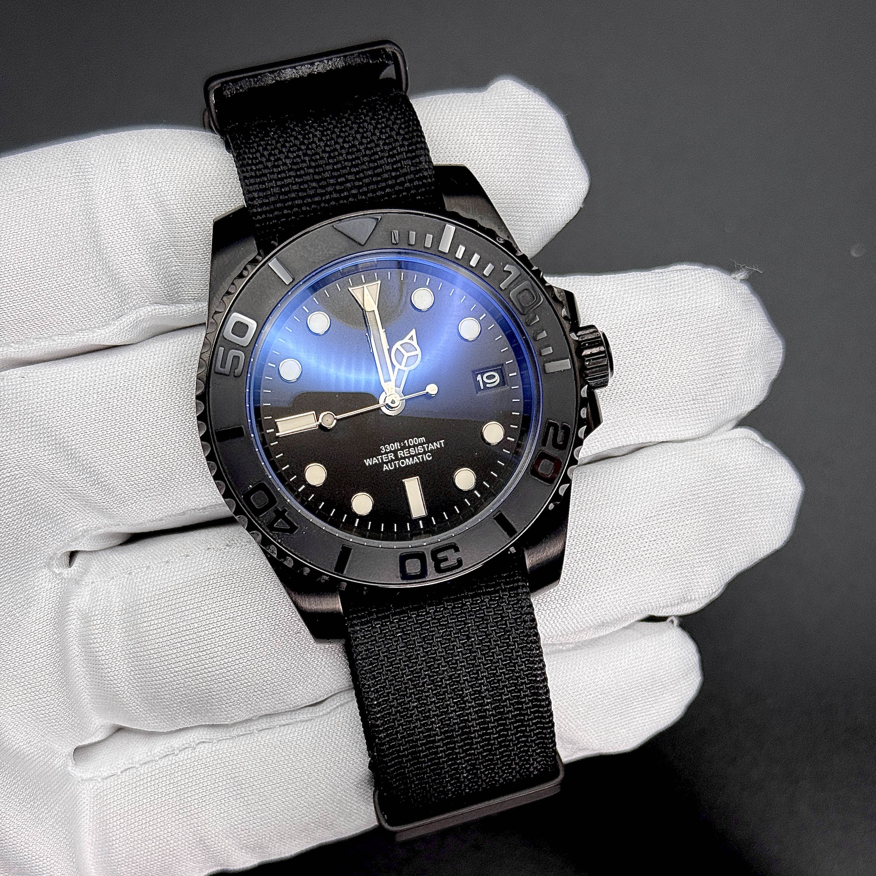 Stealth-Sapphire Diver